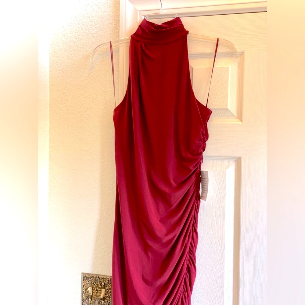 BRAND NEW BADGLEY MISCHKA RUCHED HALTER-NECK COCKTAIL DRESS- BURGUNDY SZ 0-4